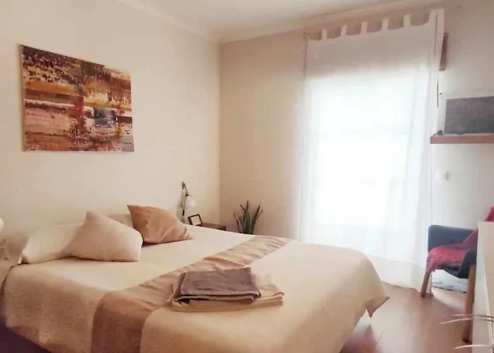 Lovely Bedroom In Aljezur