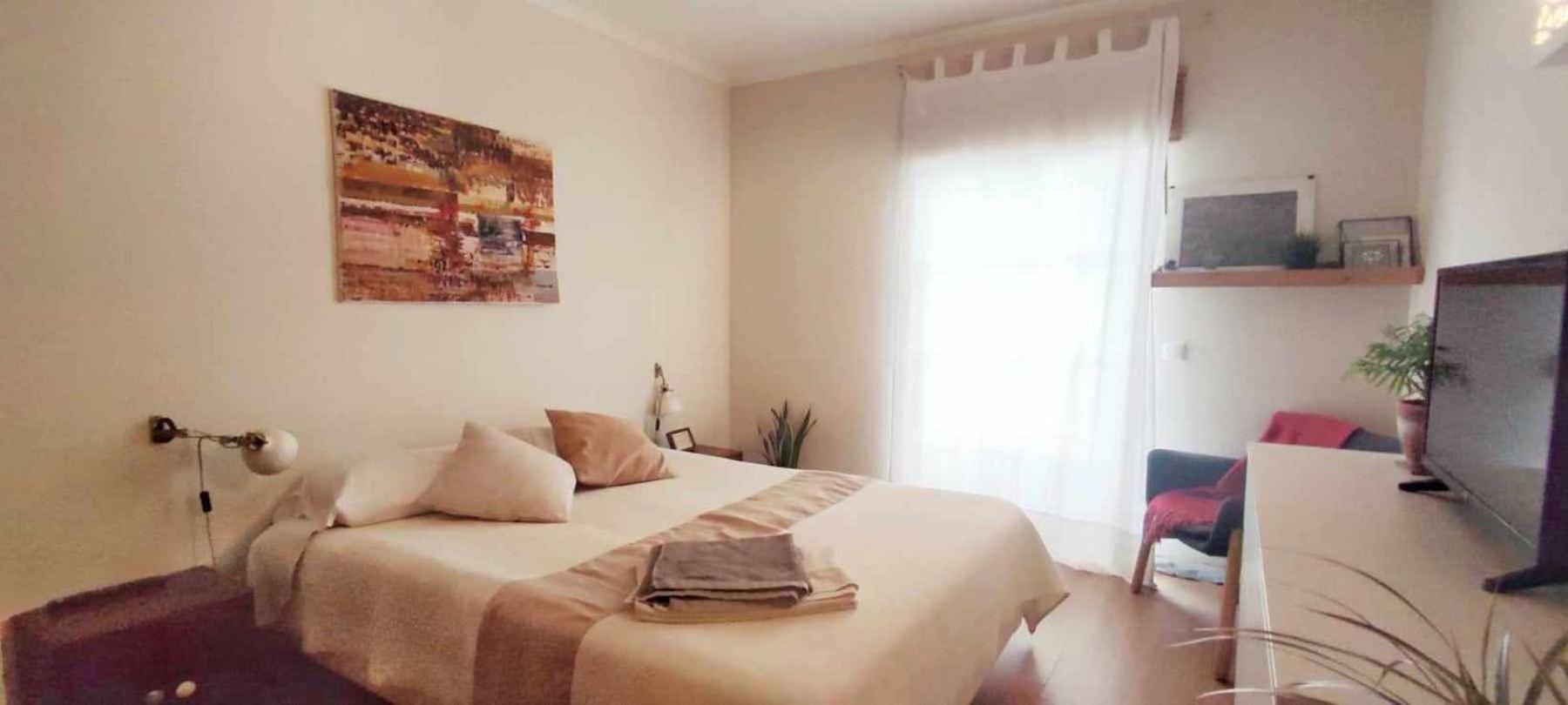 Lovely Bedroom In Homestay Aljezur